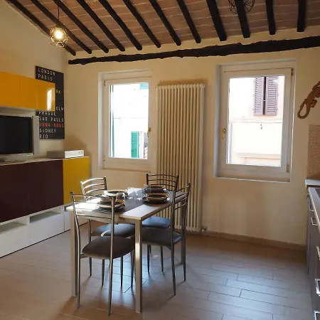 Apartment Vallerozzi House By Francigenaapartments *